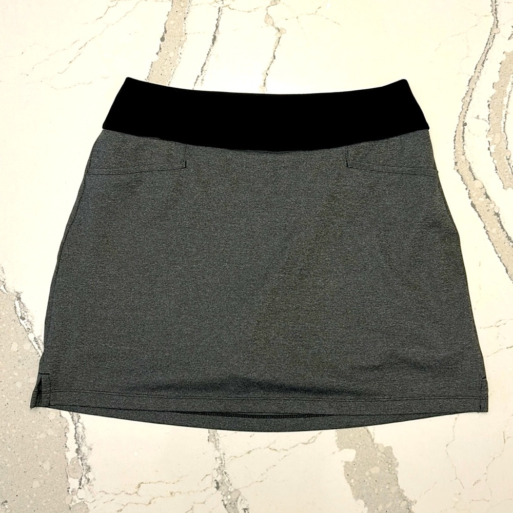 ADIDAS Golf Skort with POCKETS!! Size Small